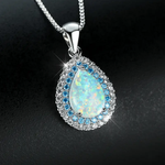 Tropfen-Halskette mit leuchtend blauem Opal