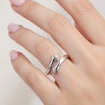 Verstellbarer Ring „Umarmung“ in Weißgold – Ansicht 2