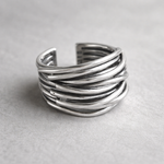 Verstellbarer mehrreihiger Weißgoldring
