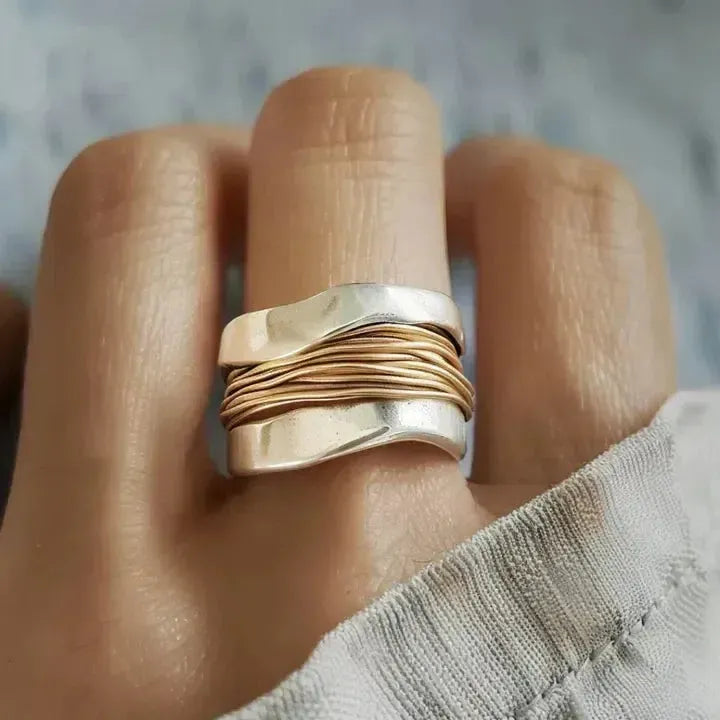 Weißgoldring mit Goldfäden – Ansicht 2