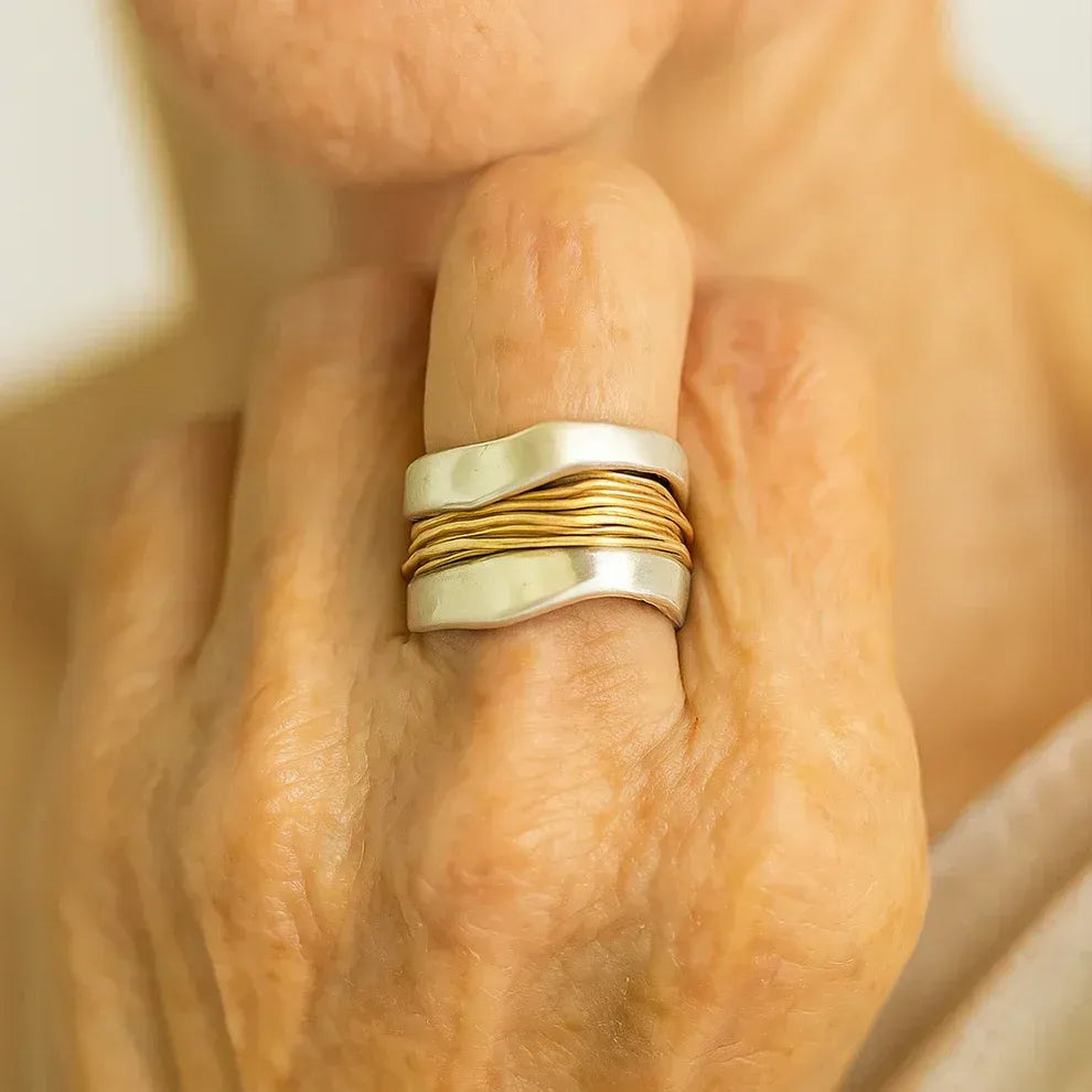 Weißgoldring mit Goldfäden – Ansicht 3