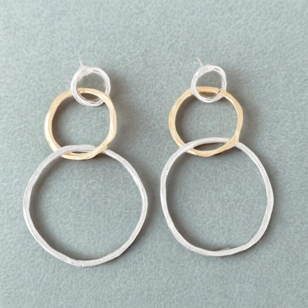Doppelring-Ohrringe in Gold und Silber, Ansicht 2