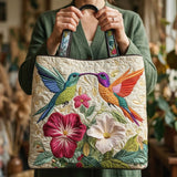 Handgefertigte Stepptasche – Kolibris und weiße Blüten