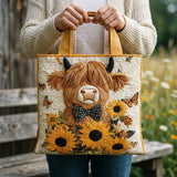 Handgefertigte Stepptasche – Hochlandrind mit Sonnenblumen